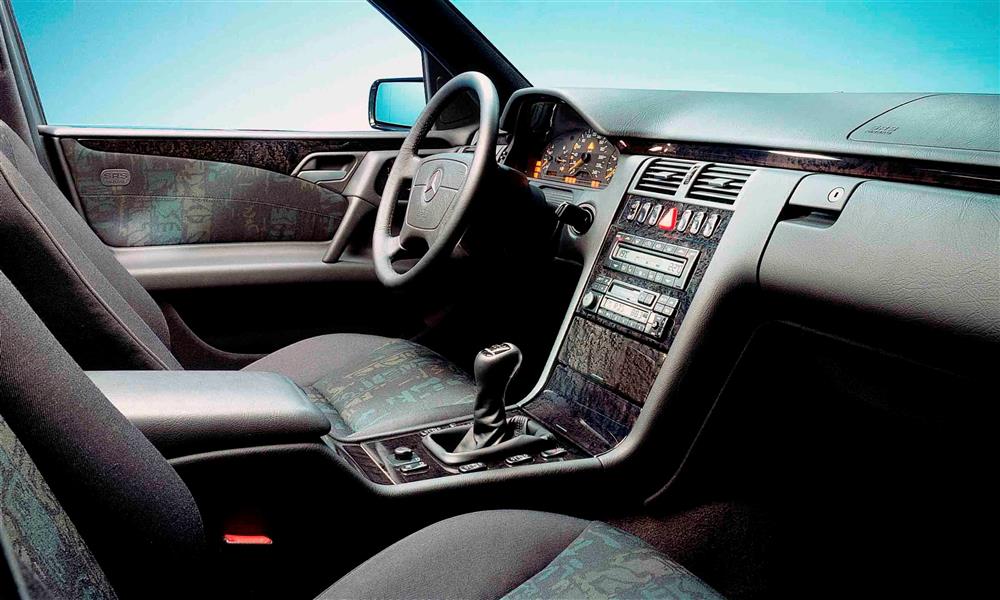 مرسيدس E-Class