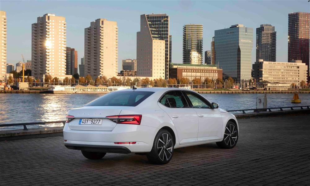 سكودا سوبيرب