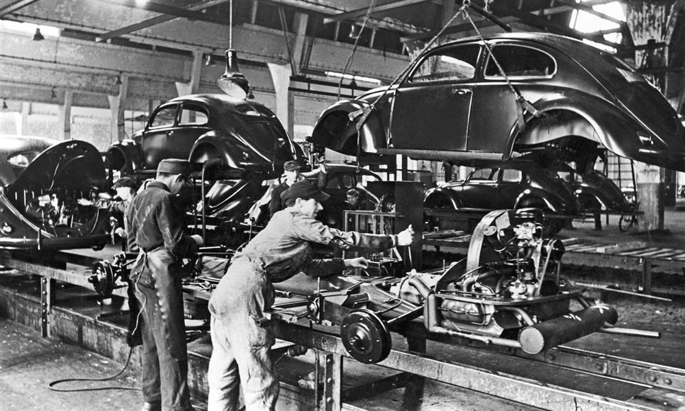 سيارات فولكس فاجن بيتل على خطوط إنتاج فولفسبورج