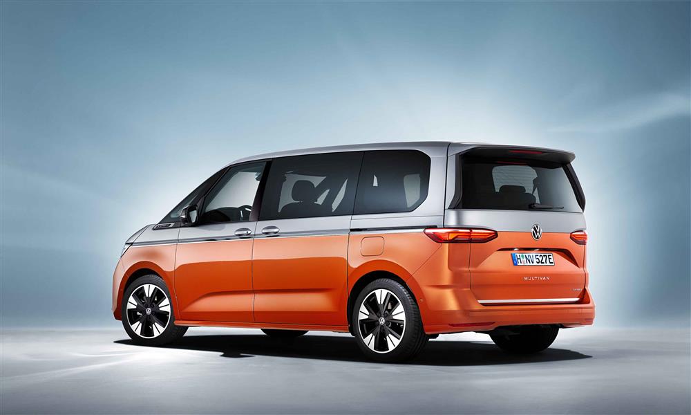 فولكس فاجن مالتيفان التجارية الهجينة تنطلق من خطوط الإنتاج