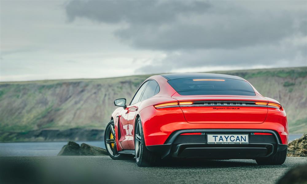 بورشه تايكان