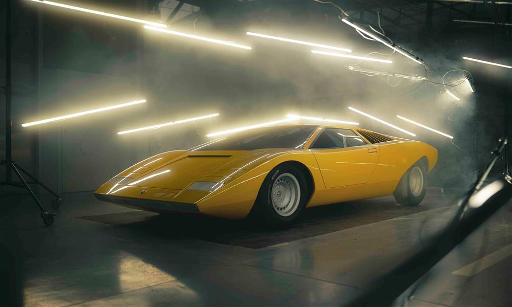 نسخة لامبورجيني كونتاش LP 500 (1)