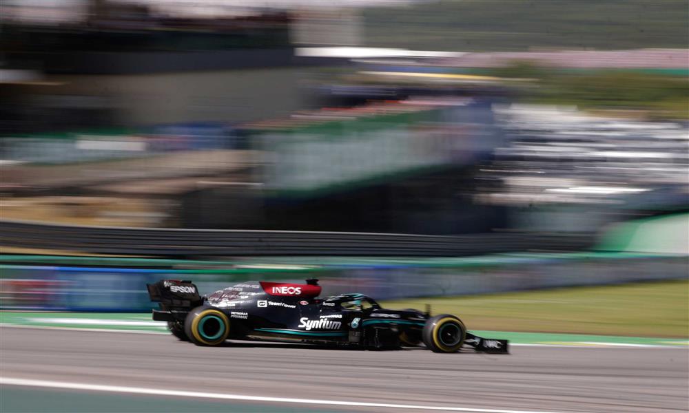 فوز لويس هاميلتون بجائزة البرازيل الكبرى 2021  (2)