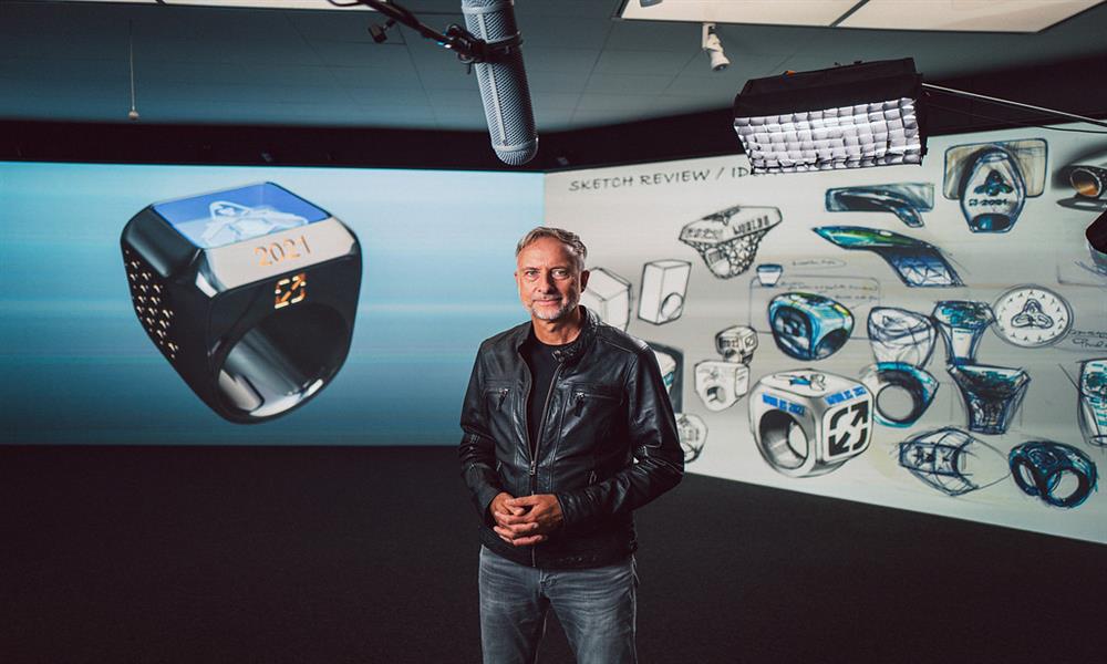 خاتم بطل لعبة League Of Legends مقدم من مرسيدس – صور و تفاصيل