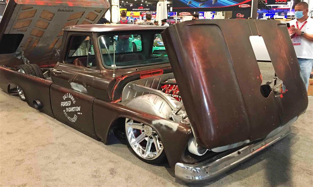 أغرب السيارات المُعدلة في معرض SEMA 2021 (1)