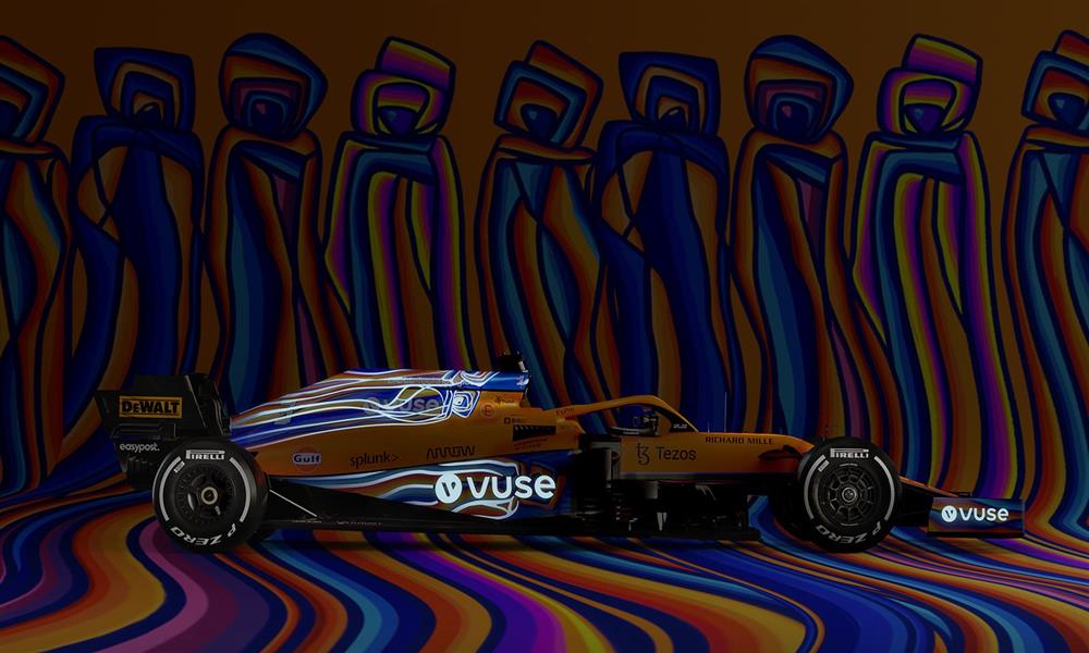 سيارة مكلارين للفورمولا ١ تظهر بتصميم من فنانة مصرية