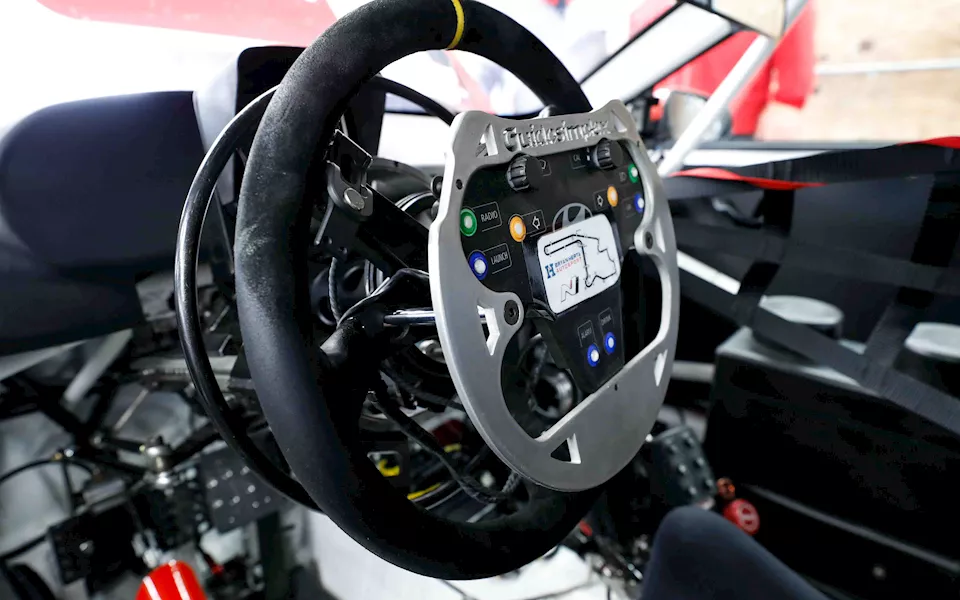 هيونداي فيلوستر N TCR المخصصة للسباقات في صراع على الحلبة – صور