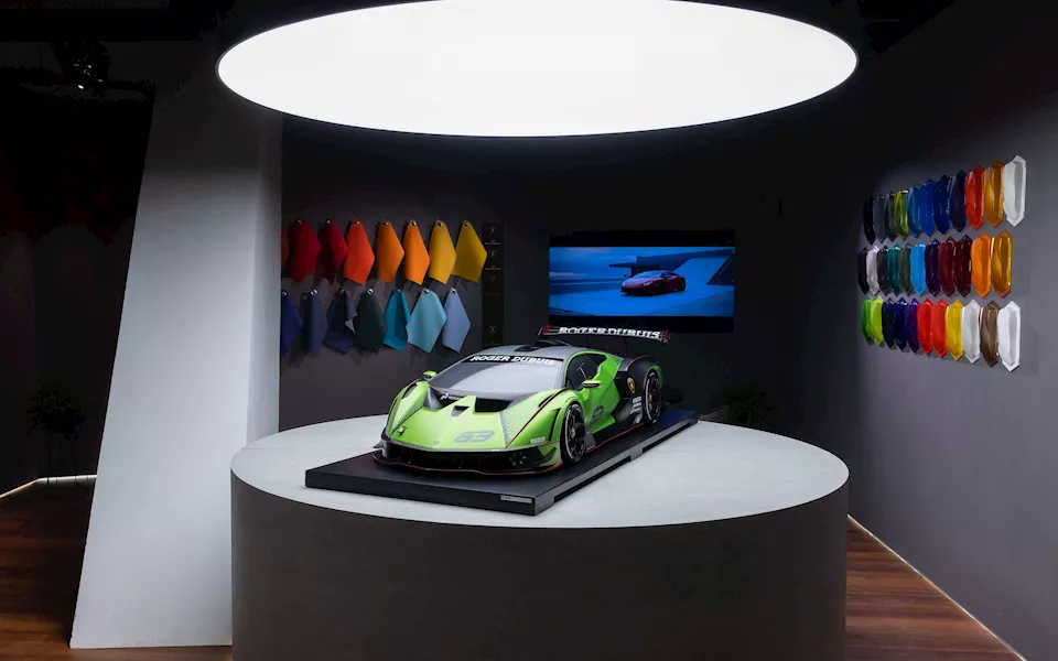 لامبورجيني تختار دبي لإنشاء أكبر معارضها بالعالم