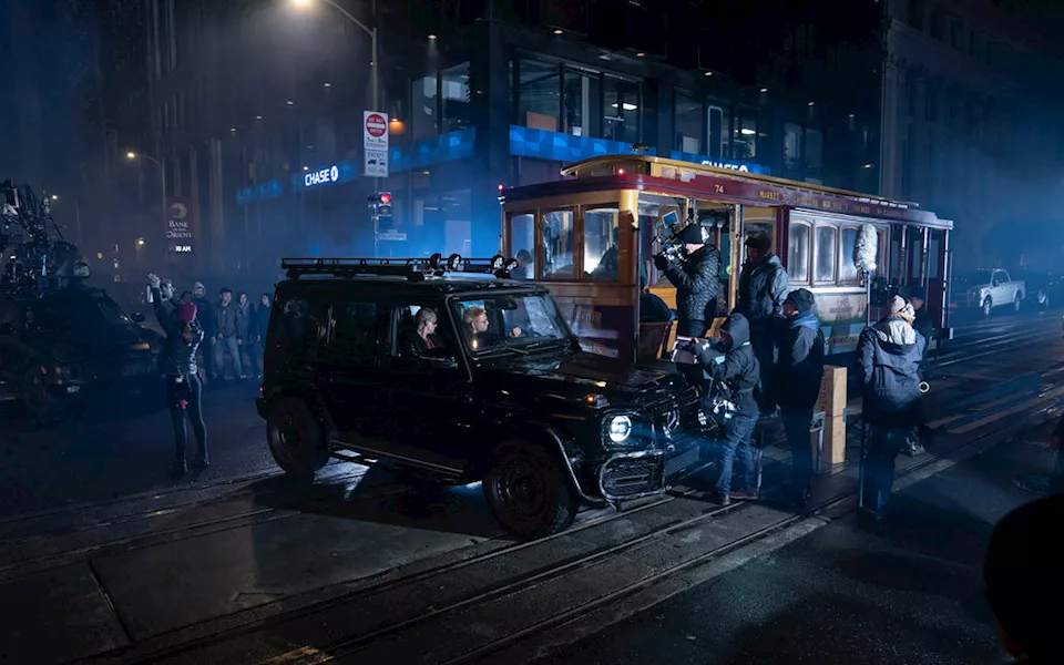 مرسيدس G 550 في كواليس ذا ماتريكس ريزركشن 