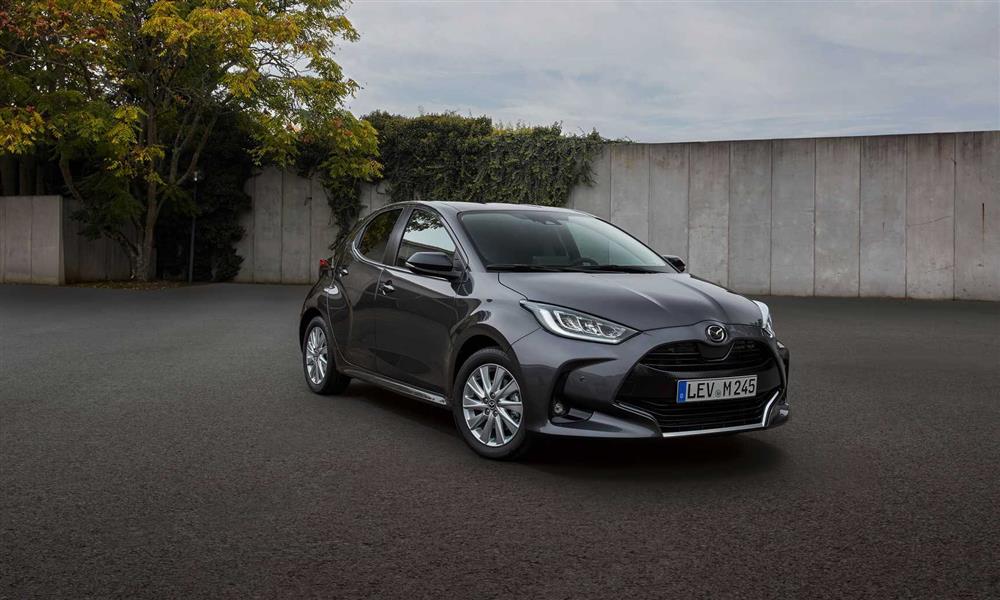 مازدا 2 تتنكر في هيئة تويوتا ياريس – صور و تفاصيل