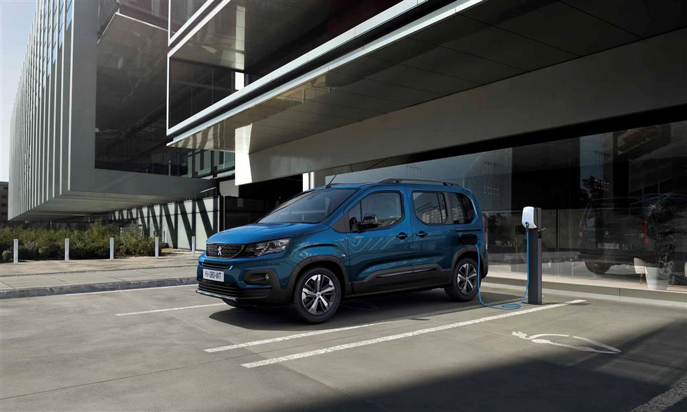 بيجو E-Rifter (1)