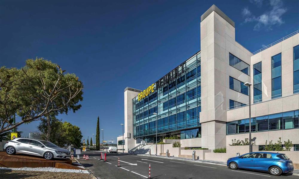 إحدى مقرات رينو  الرئيسية