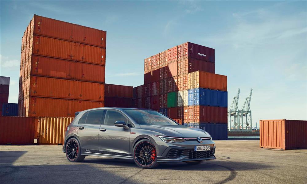 فولكس فاجن جولف GTI Clubsport 45 (1)