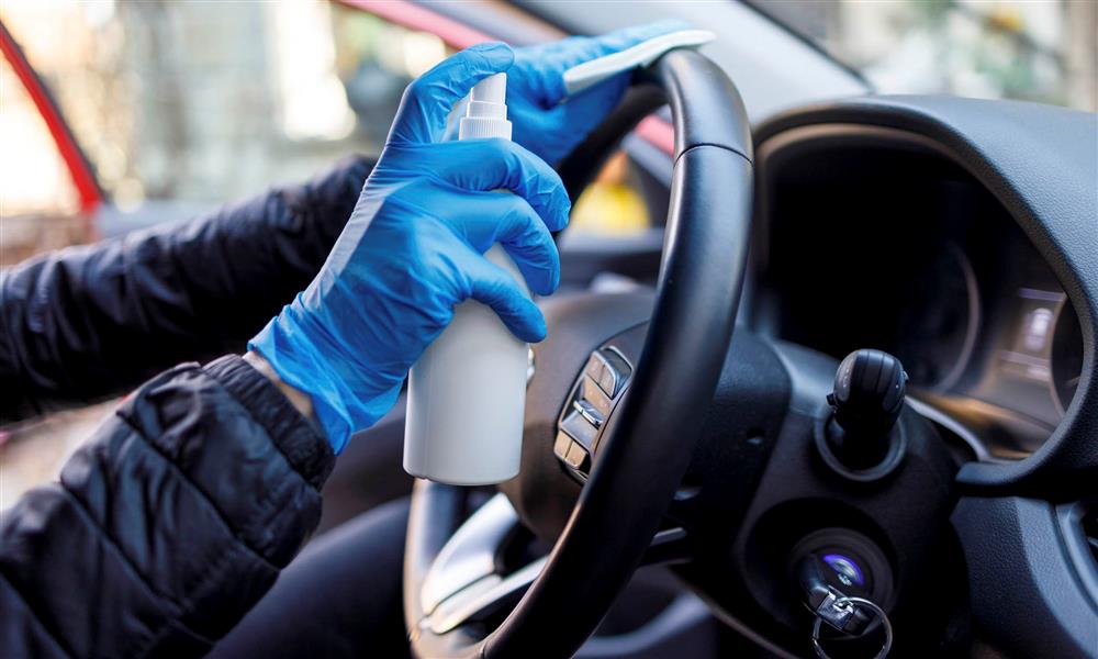 كيف تحمي نفسك من كورونا داخل السيارة؟