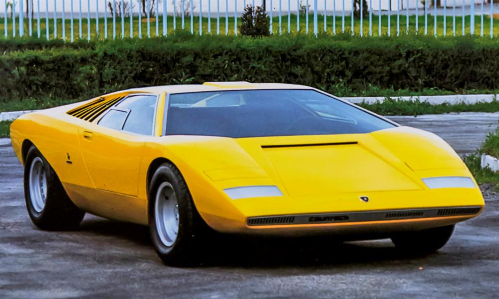 لامبورجيني تحتفل بمرور ٥٠ عامًا على إطلاق countach