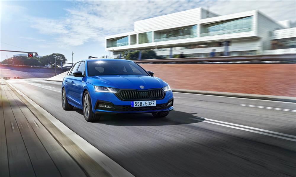 skoda_octavia_combi_sportline-3-1920x1280