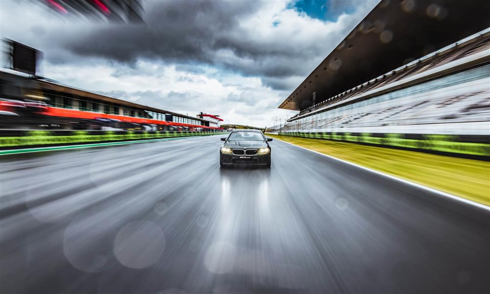 بي إم دابليو تقدم M5 CS كجائزة