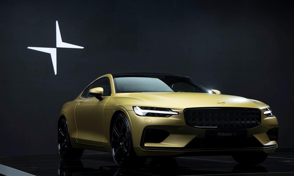 الإصدار الذهبي محدود الإنتاج من بولستار وان (1)