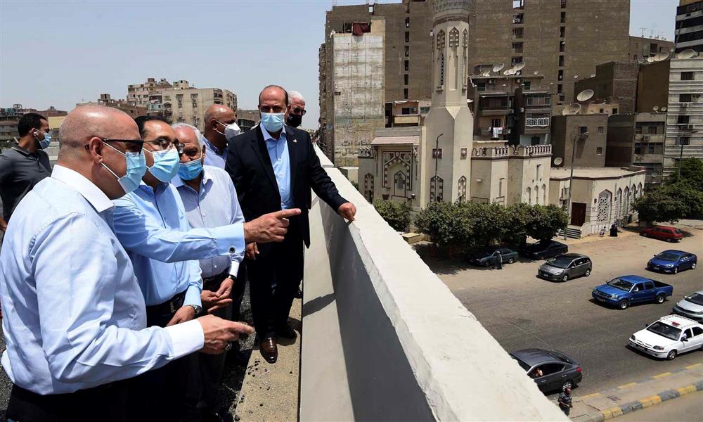 رئيس مجلس الوزراء يتفقد أعمال تنفيذ مشروع محور ترعة الزمر سابقًا (1)