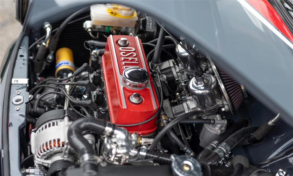 ميني الكلاسيكية الأقوى على الإطلاق من شركة ديفيد براون  