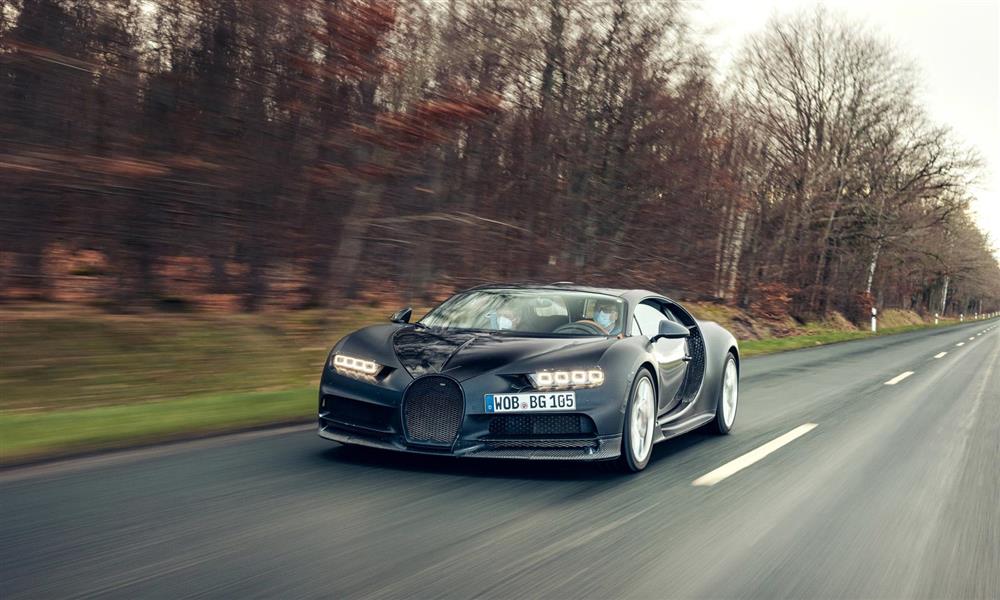 بوجاتي تستعرض نموذج شيرون الاختباري - صور وتفاصيل