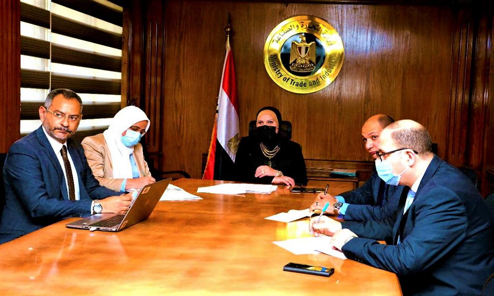 التجارة والصناعة تبحث مع نيسان خططها الإستثمارية في مصر 