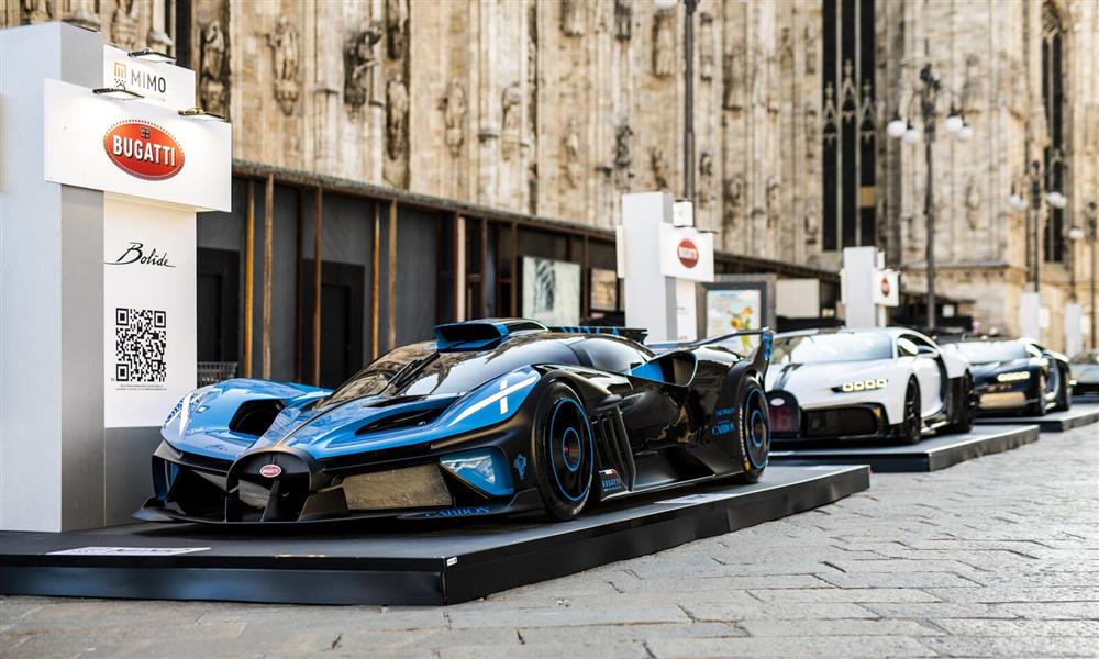 بوجاتي تستعرض سياراتها بمعرض ميلانو مونزا - صور