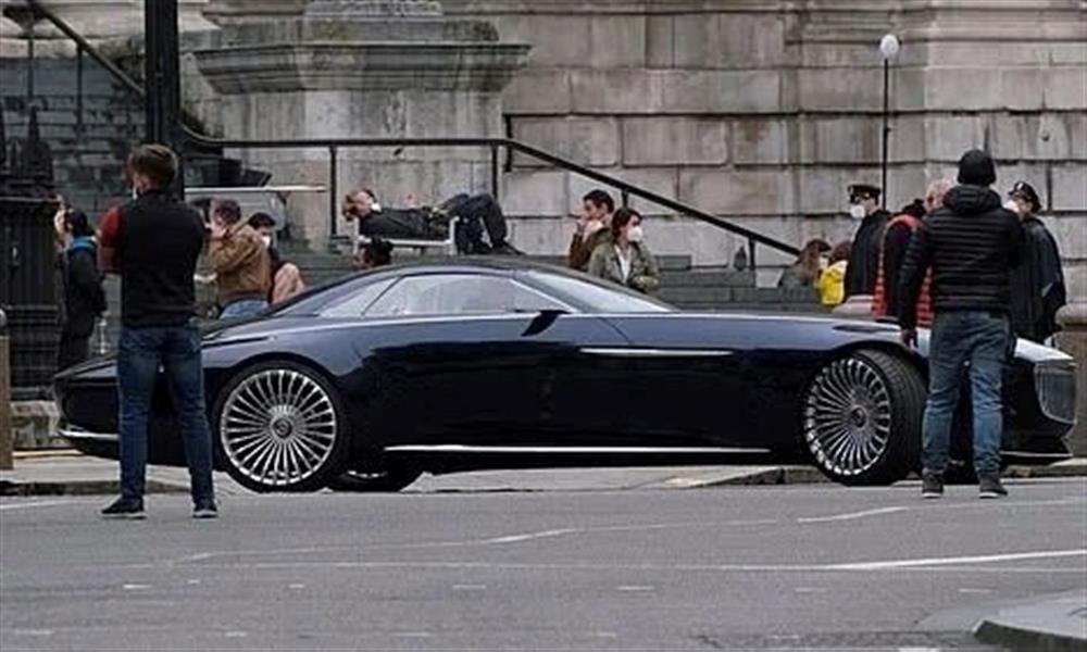 مغامرة باتمان في فيلم فلاش (2)