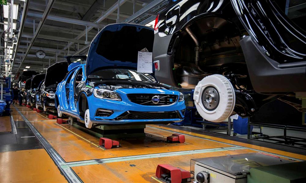 إحدى مصانع فولفو