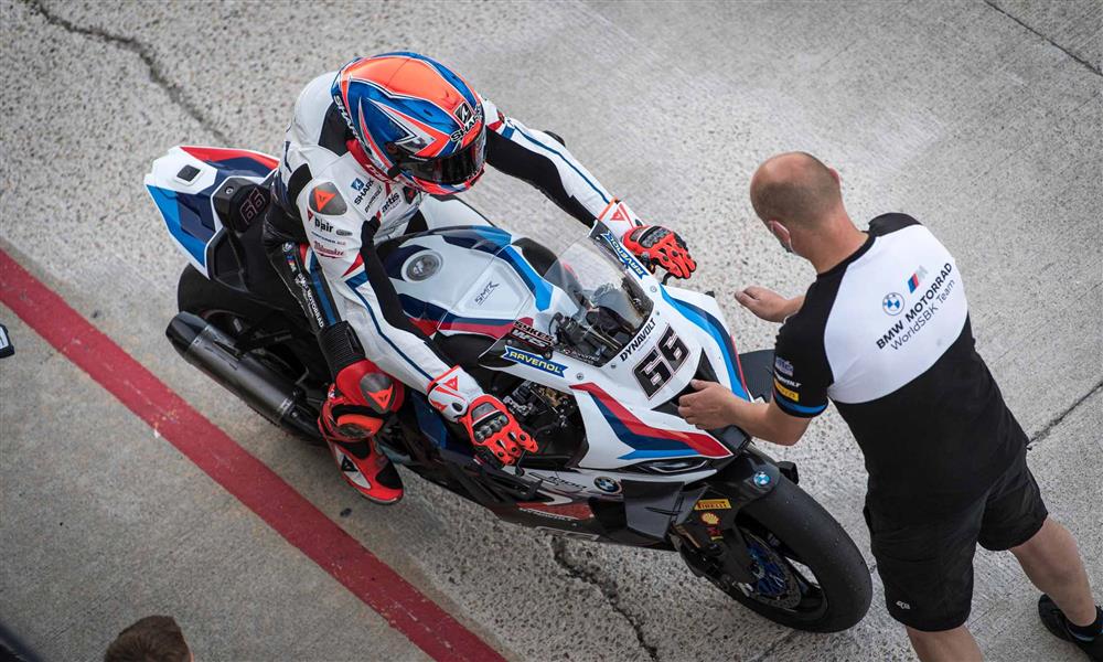 بي إم دابليو تحصل على المركز الخامس ببطولة العالم للدراجات - صور