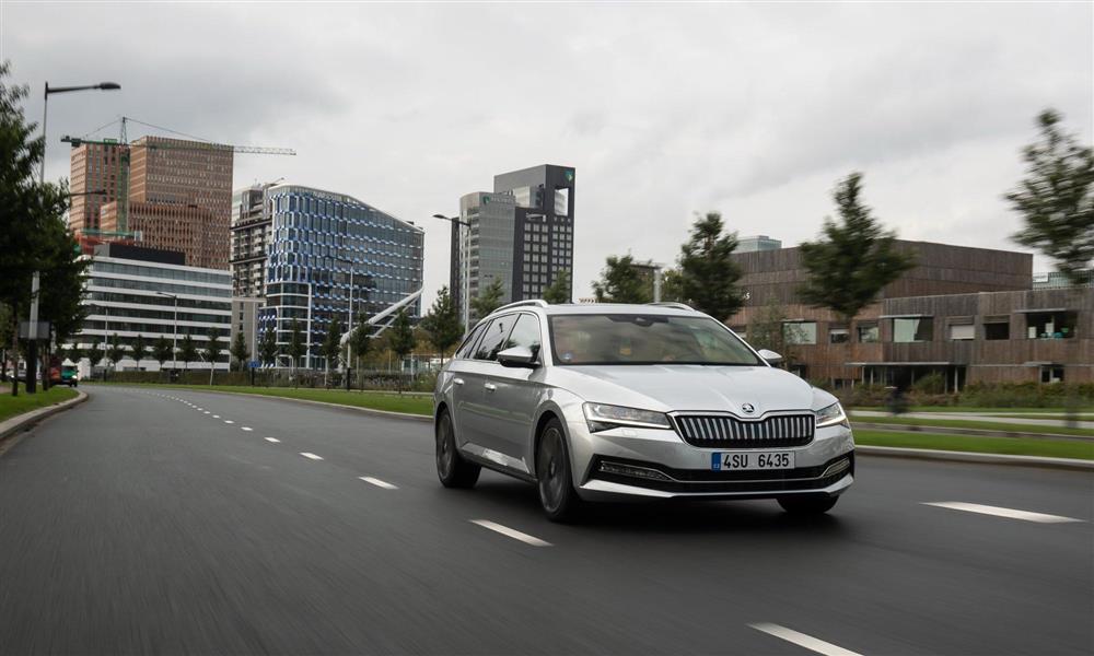 سكودا سوبيرب كومبي