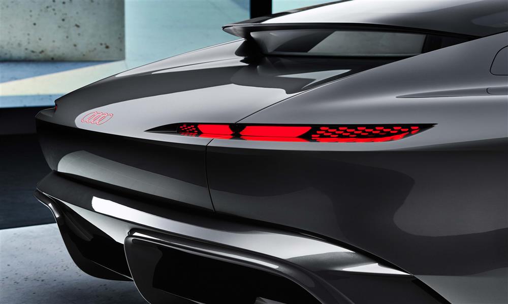 نموذج أودي جراند سفير المستوحى من الطائرات الخاصة – صور و تفاصيل