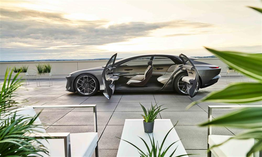 أودي جراند سفير