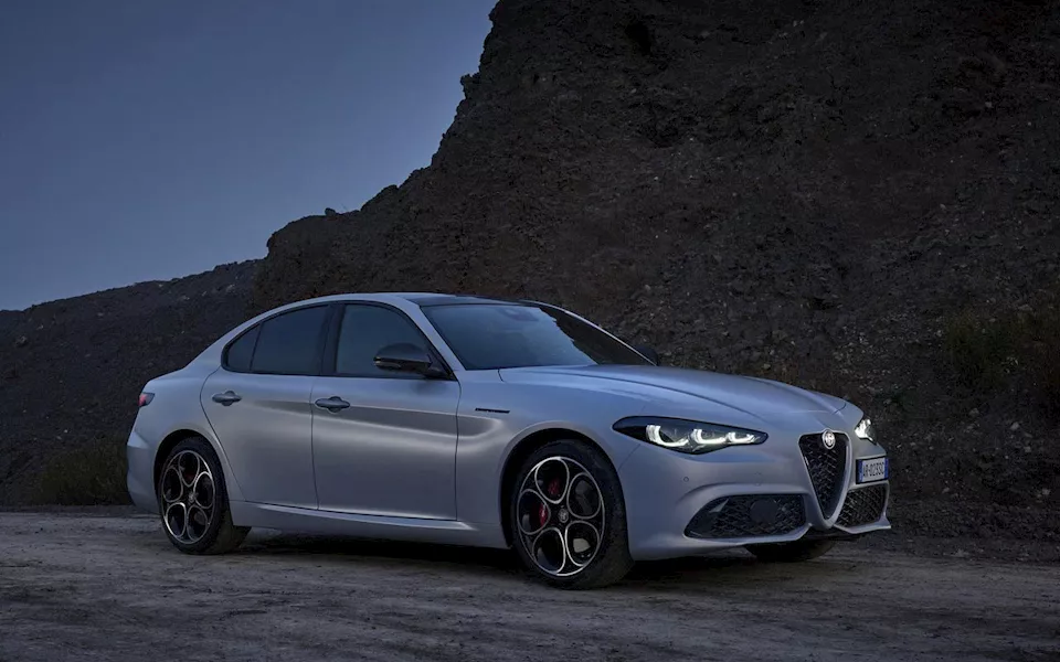 ألفا روميو جوليا