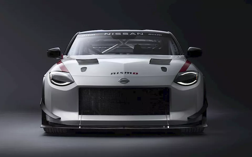 نيسان Z GT4 تنطلق للسباقات العام القادم