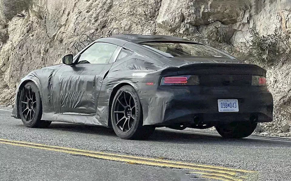 لقطات تجسسية لـ نيسان زد نيسمو (2)