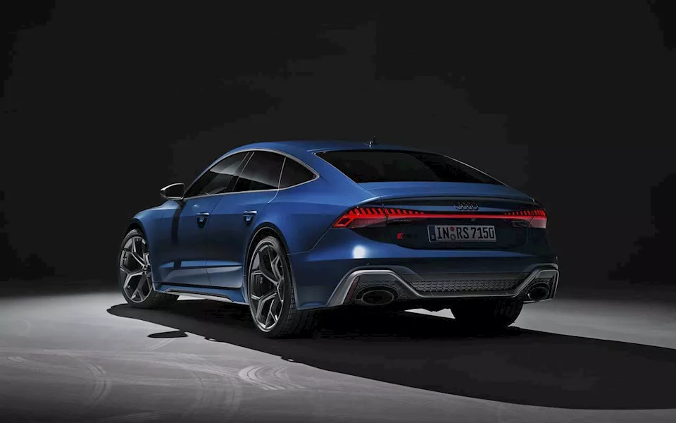 أودي RS7 بيرفورمانس