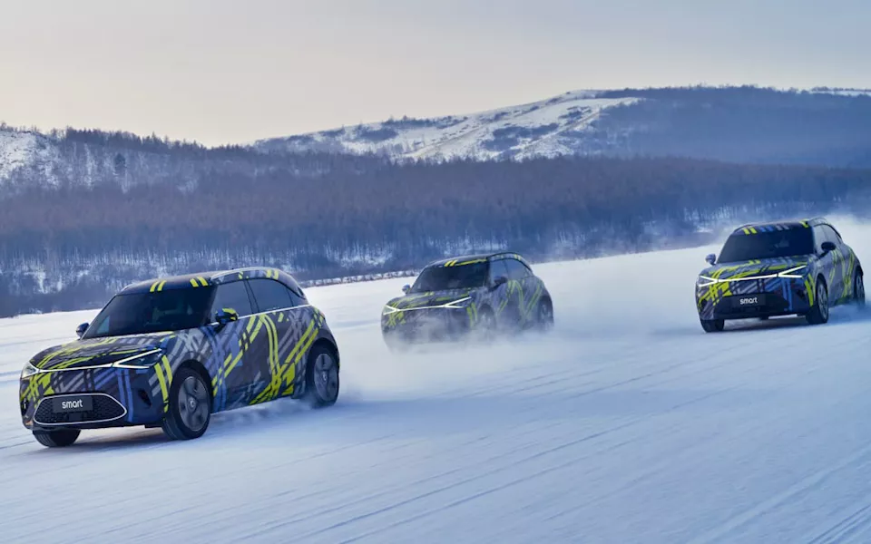 أولى سيارات سمارت الـSUV تظهر بملصق مموه – صور