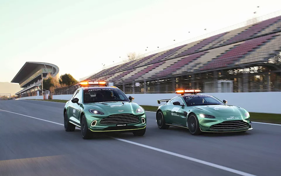 سيارة الأمان وسيارة الدعم الطبي للفورمولا-1 من أستون مارتن  (1)