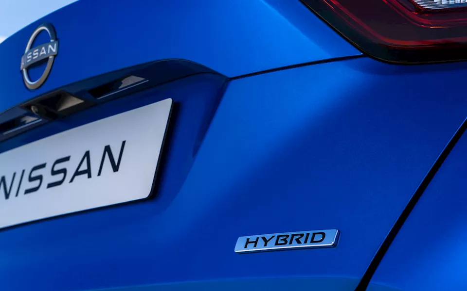 نيسان جوك هايبرد