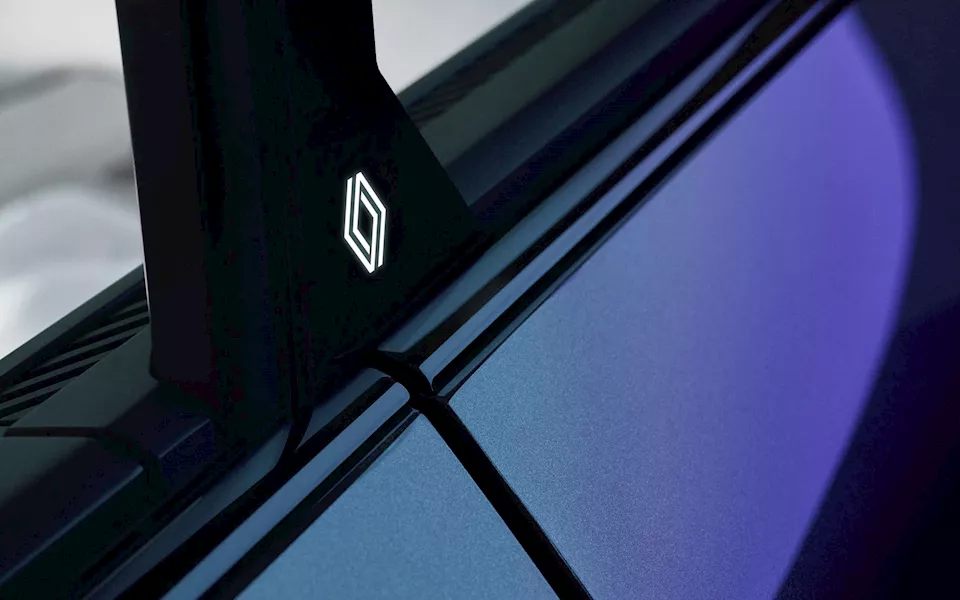 رينو تقدم أول سيارة هيدروجينية خلال أسابيع