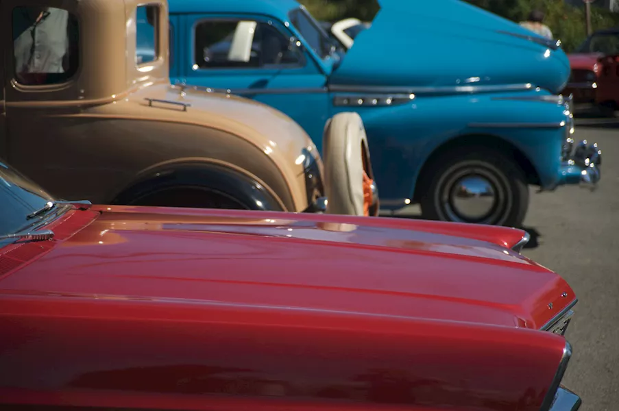 الاعتناء بالسيارة