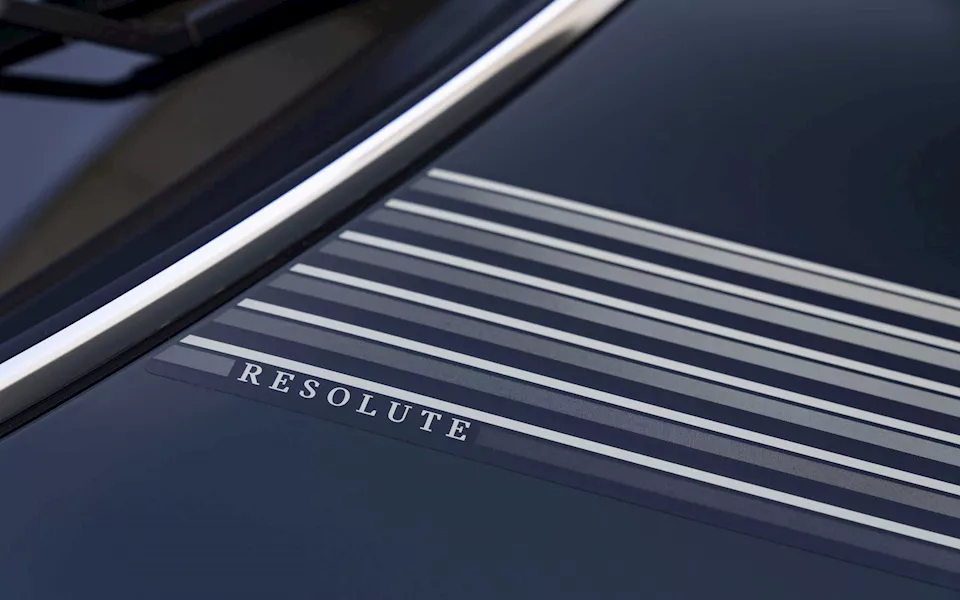 ميني كوبر المكشوفة بمظهر خاص في إصدار Resolute – صور وتفاصيل