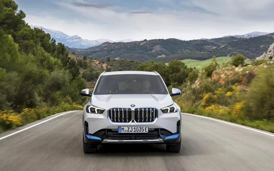 بي إم دابليو iX1 الجديدة