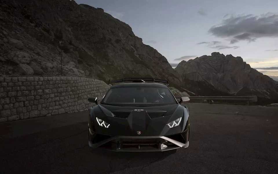 لامبورجيني هوراكان STO بتعديلات نوفيتك