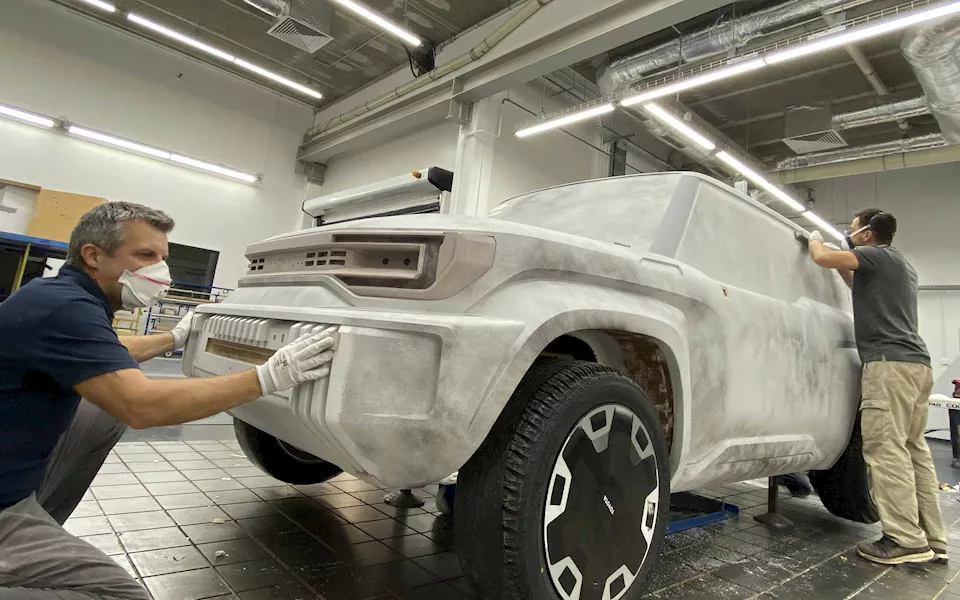 تويوتا كومباكت كروزر الكهربائية (2)