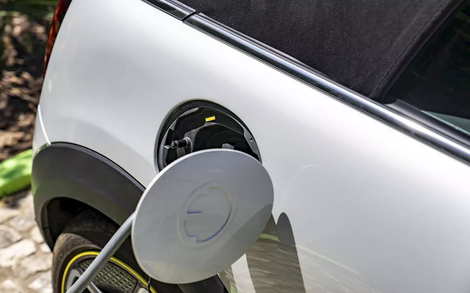 ميني كوبر SE المكشوفة