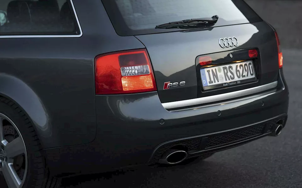 جيل أودي RS6 الأول