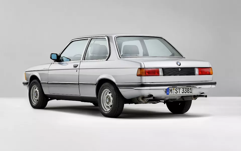 بي إم دابليوالفئة الثالثة في جيلها الأول E21