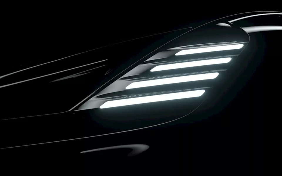 بوجاتي تكشف عن سيارة جديدة في أسبوع مونتيري للسيارات